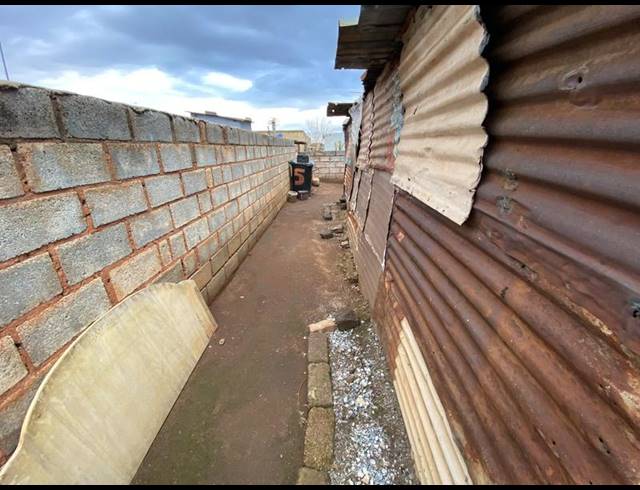 2 BEDROOM HOUSE FOR SALE IN PALM RIDGE EXT 2